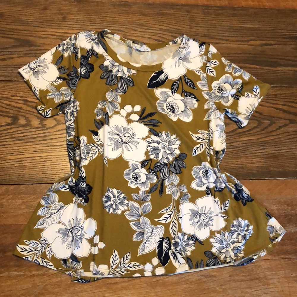 Floral Print Top - Picture 5 of 12